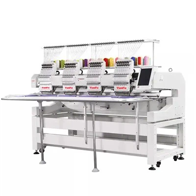 Комп'ютеризована вишивальна машина з 4 головками